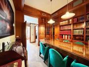 Ufficio in vendita di 220 m² in Via Santa Lucia