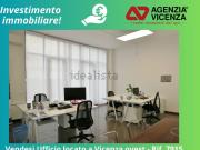 Ufficio in vendita di 240 m² in Viale Mercato Nuovo