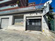 Ufficio in vendita di 245 m² in Viale G. Marconi, 155
