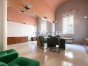 Ufficio in vendita di 679 m² in Via Galliera