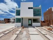 ULTIMA CASA EN PRIVADA AL SUR DE PACHUCA. 117M2 TERRENO....