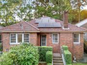 Ultimate Convenience 4 Bedroom House in prime location