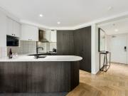 Ultimate Luxury and Convenience at Circular Quay's...