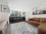 Ultra contemporary haven, stroll to the ferry Ultra contemporary haven, stroll to the ferry