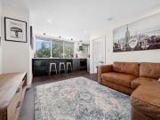 Ultra contemporary haven, stroll to the ferry Ultra contemporary haven, stroll to the ferry