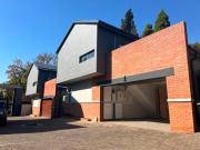 ultra modern 3 bed cluster in secure.