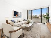 Ultra modern retreat in central lifestyle address