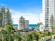 Ultra Trendy Beachside Abode Pet Friendly and Perfectly...