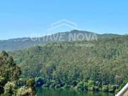 Um Refúgio perfeito sobre as águas do Rio Douro