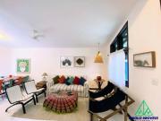 Uma casa cheia de charme e personalidade! RESIDENCIAL...