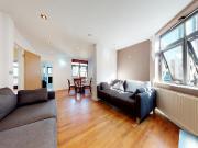 Umberston Street, London E1 3 bed flat to rent £3,000...