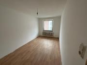 Umfangreich renovierte 4 ZKB Balkon Wohnung in zentraler...