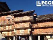 Un appartement T2 avec balcon, cave et casier a skis....