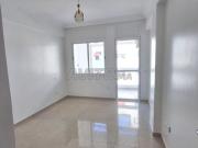 Grand appartement vide à bd far