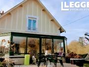 Un bien pour la vie d'été parfaite! 1892m2 de jardin...