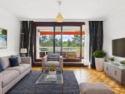 Un cocon lumineux dans un écrin de verdure