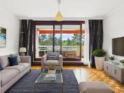 Un cocon lumineux dans un écrin de verdure