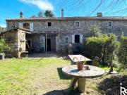 Un ensemble de deux maisons en pierre A RENOVER de 221 m2, 8