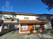 Un excelente duplex Tipo casa!Con todos los servicios!