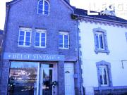 Un excellent local commercial avec un appartement...