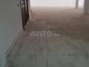 Un magasin avec soupente à louer