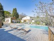 Un Mas de Prestige en Provence, entre Élégance et...