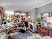 Un nuevo hogar para tu familia en este acogedor chalet...