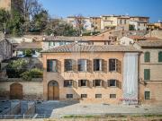 Un palazzo storico dalle infinite possibilità nel cuore...