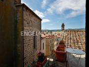 Un Viaggio nel Tempo: Palazzo Storico con Giardino...