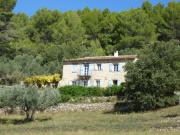 Un vieux mas sur 10 hectares de terrain, au calme, 5...