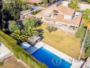 Una Casa Familiar Atemporal