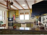 Una casa para disfrutarla todo el año, por dentro y por...