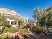 Una finca con alma, dos hogares y un jardín que lo...