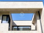 Una moderna casa de cuatro dormitorios con todas las...