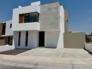 UNA NUEVA FORMA DE VIVIR, ACCESO A ROOF GARDEN EL...