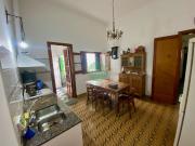 UNA PLANTA 2 DORM CON ESCRITORIO MAS DPTO 500m2 T CASAS...