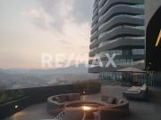 Una Residencia por Piso en Bosque Real | Arquitectura...