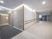 Una vida en el corazón de Granada: espacio, luz y futuro...