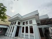 Unbeatable Value: 5 Bed Renovated Home, Steps from MRT 7