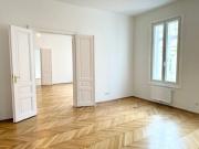 Unbefristet: Top sanierte Luxuswohnung in der Kirchengasse