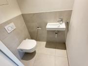 UNBEFRISTETE 3 Zimmer Neubau mit Loggia