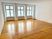 Unbefristete Rarität: Elegante Wohnung in wunderschönem...