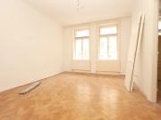 UNBEFRISTETER klassischer Altbau!