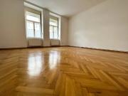 UNBEFRISTETES MIETVERHÄLTNIS 2 ½ Zimmer Altbauwohnung im...