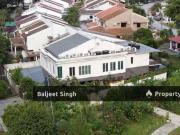 Under Market Value Semi D Extended and Renovated in SS4B...