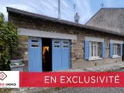 Une charmante maison avec un grand jardin et une vue...