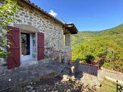 Une charmante maison en pierre sur 4 niveaux de 78 m2 avec d