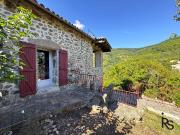 Une charmante maison en pierre sur 4 niveaux de 78 m2...