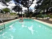 UNE PROPRIÉTÉ AVEC PISCINE ET VUE MER