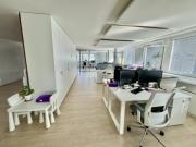 Une surface se libère Bureaux spacieux et modernes à...